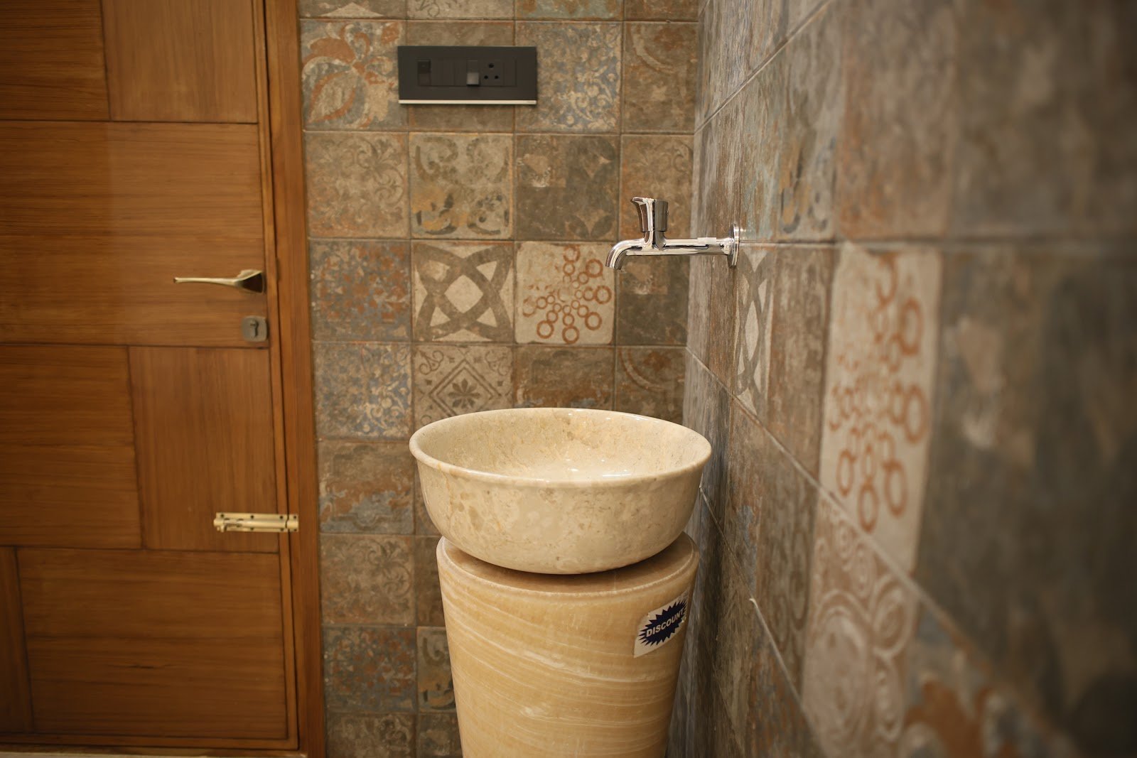 Stone wash basin